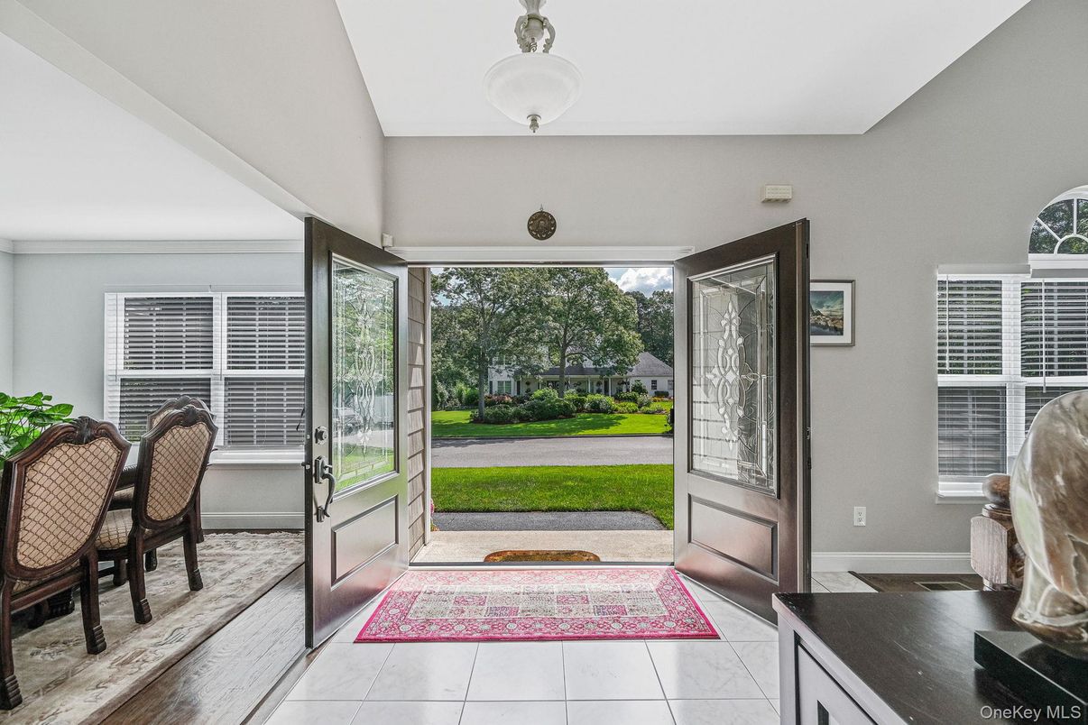 Dining room, Interior