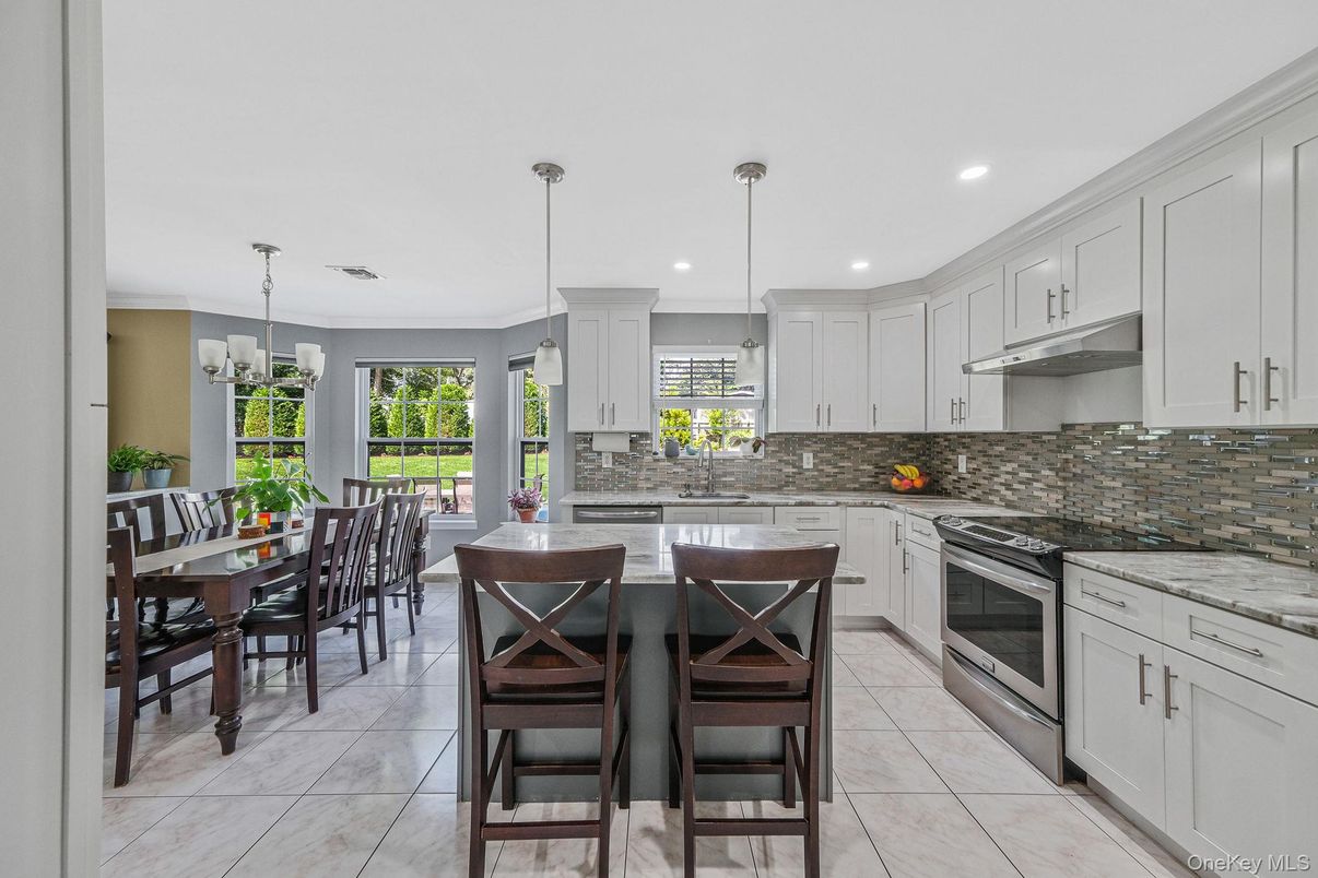 Dining room, Interior, Kitchen, Pendant Lights, Recessed Lighting