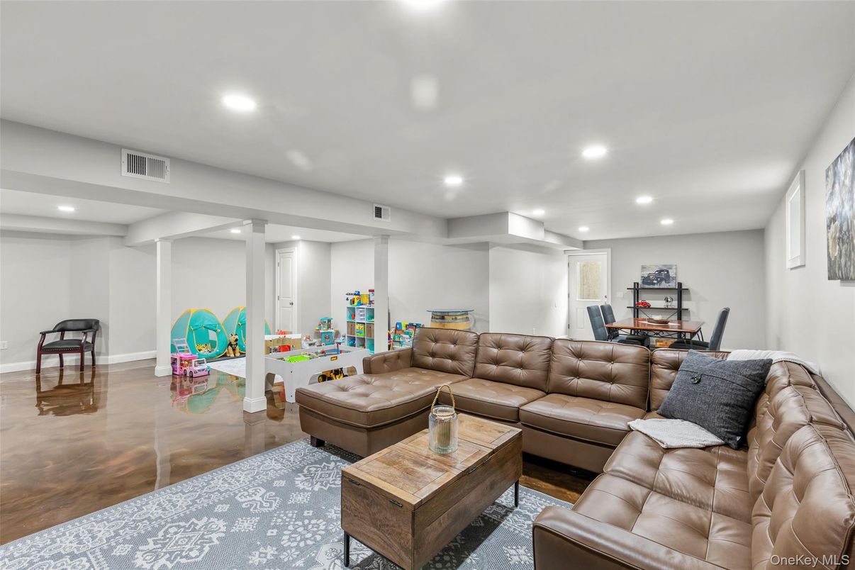 Dining room, Interior, Living room, Recessed Lighting, Wood Texture Flooring