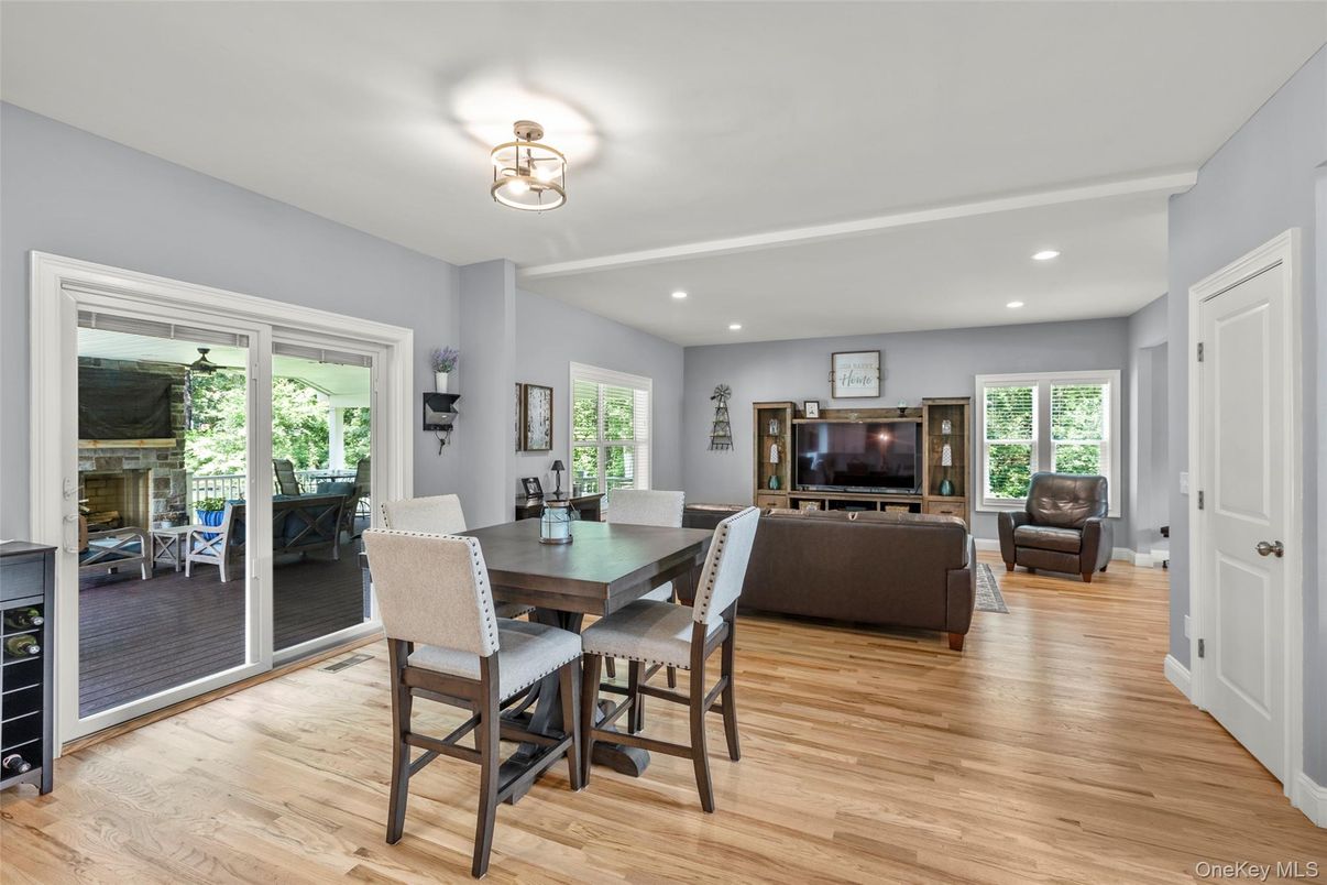 Dining room, Interior, Living room, Recessed Lighting, Wood Texture Flooring