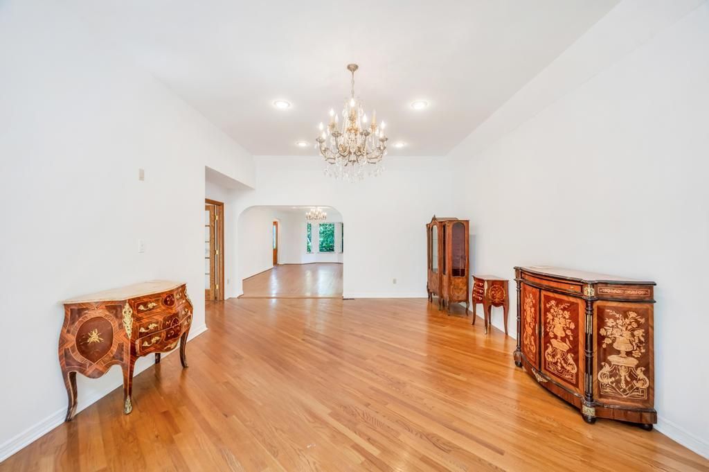 Chandelier, Empty room, Interior, Recessed Lighting, Wood Texture Flooring