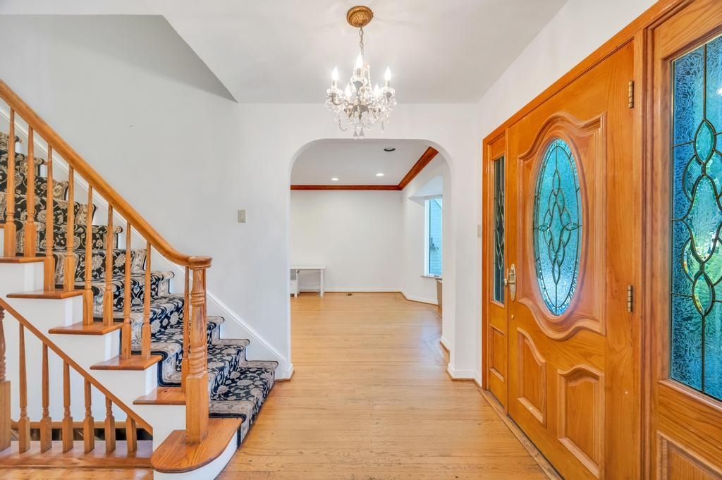 Chandelier, Interior, Recessed Lighting, Wood Texture Flooring