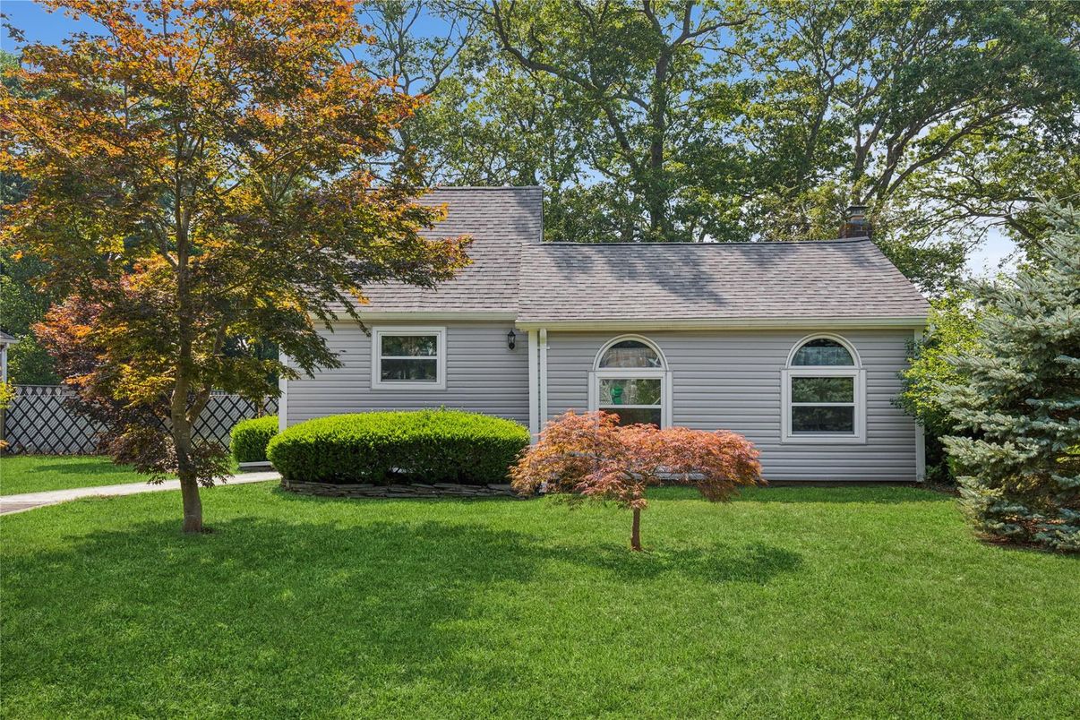 Backyard, Exterior, Facade, Cape Cod