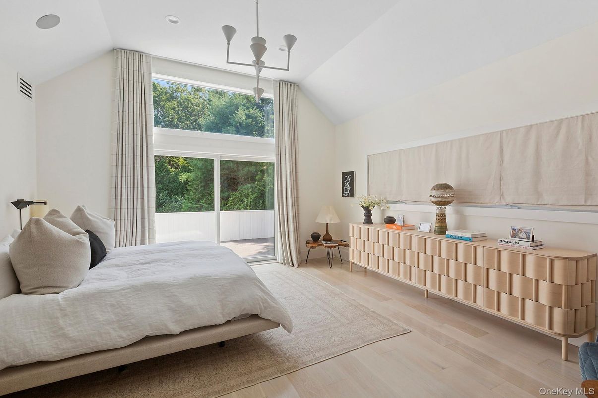 Bedroom, Interior, Pendant Lights, Recessed Lighting, Wood Texture Flooring