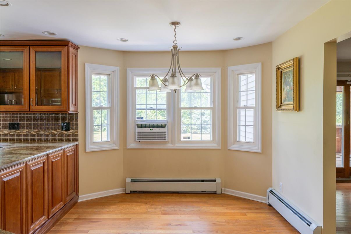 Interior, Pendant Lights, Recessed Lighting, Wood Texture Flooring