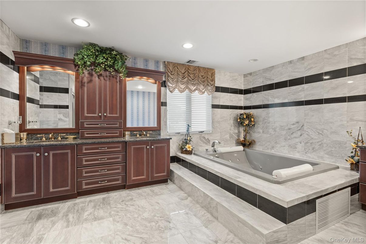 Bathroom, Dual Sink Vanities, Interior, Marble, Marble Walls, Recessed Lighting