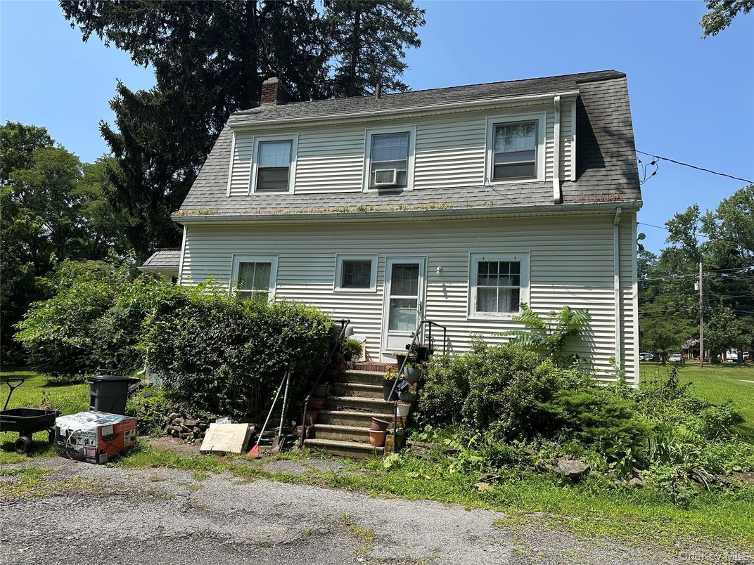 Exterior, Facade, Cape Cod