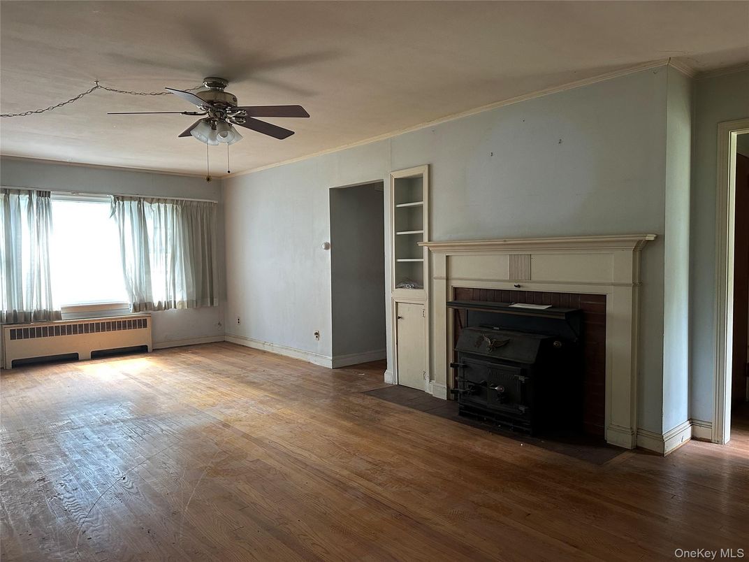 Empty room, Fireplace, Interior, Wood Texture Flooring