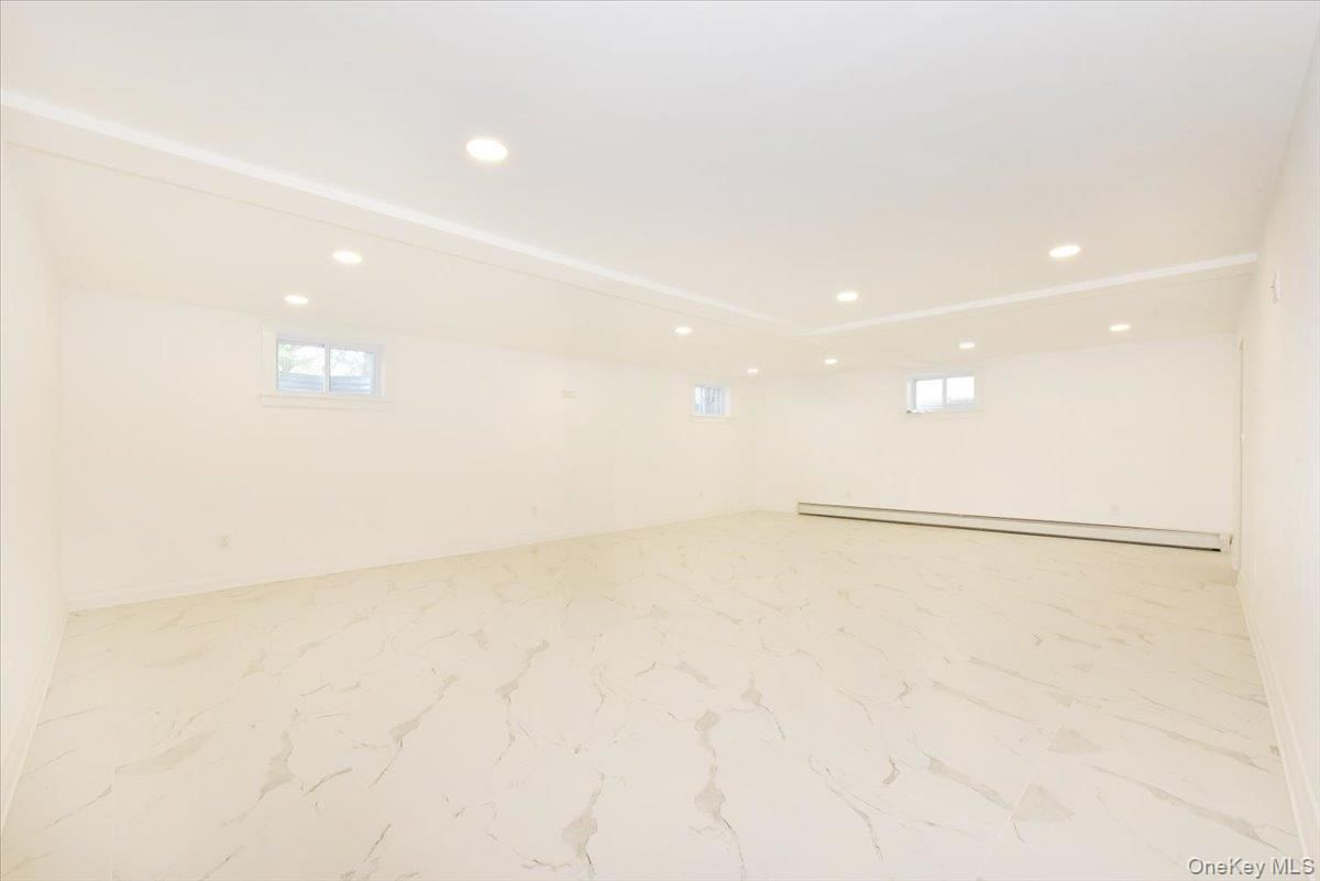 Empty room, Interior, Marble, Recessed Lighting