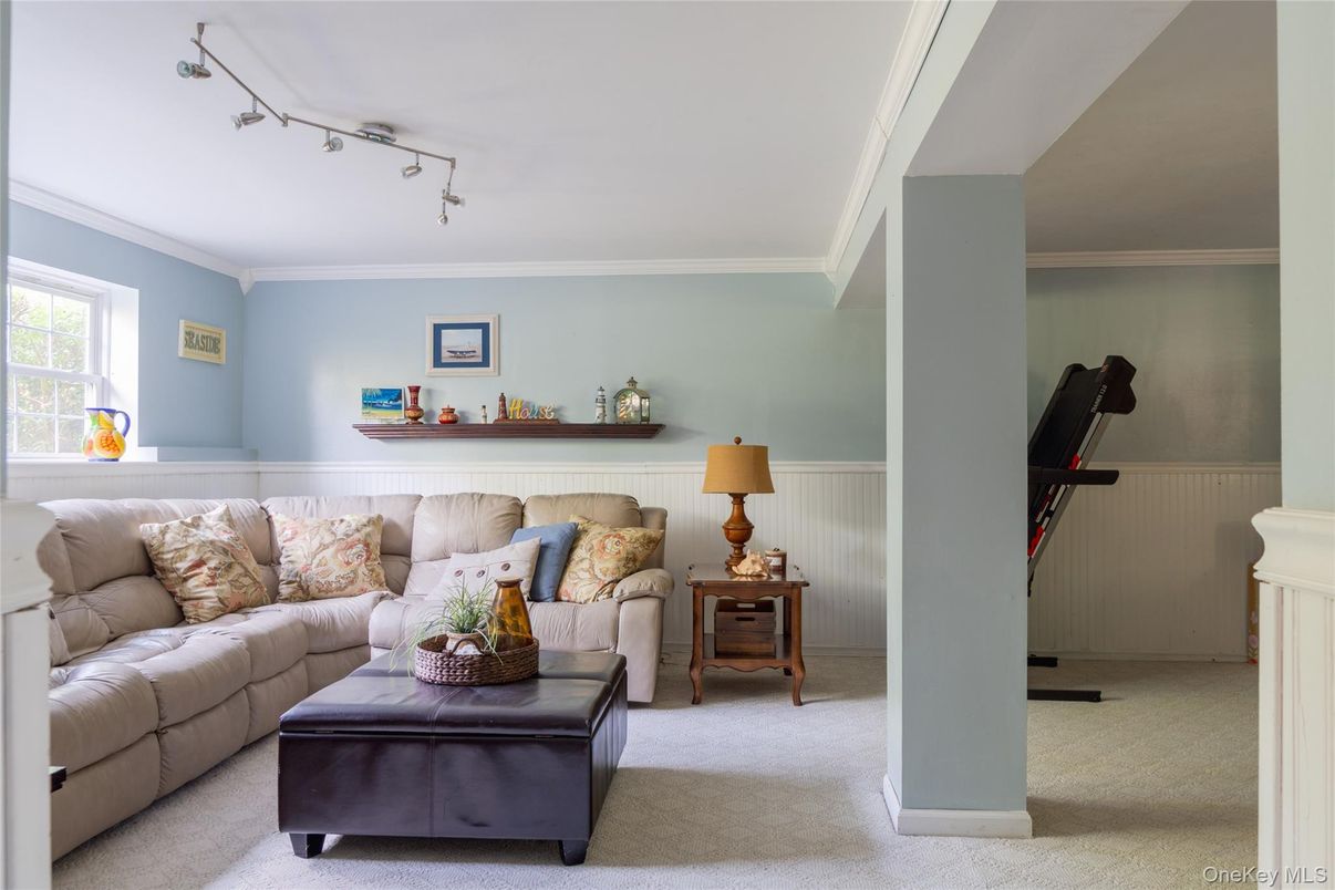 Fitness Equipment, Interior, Living room