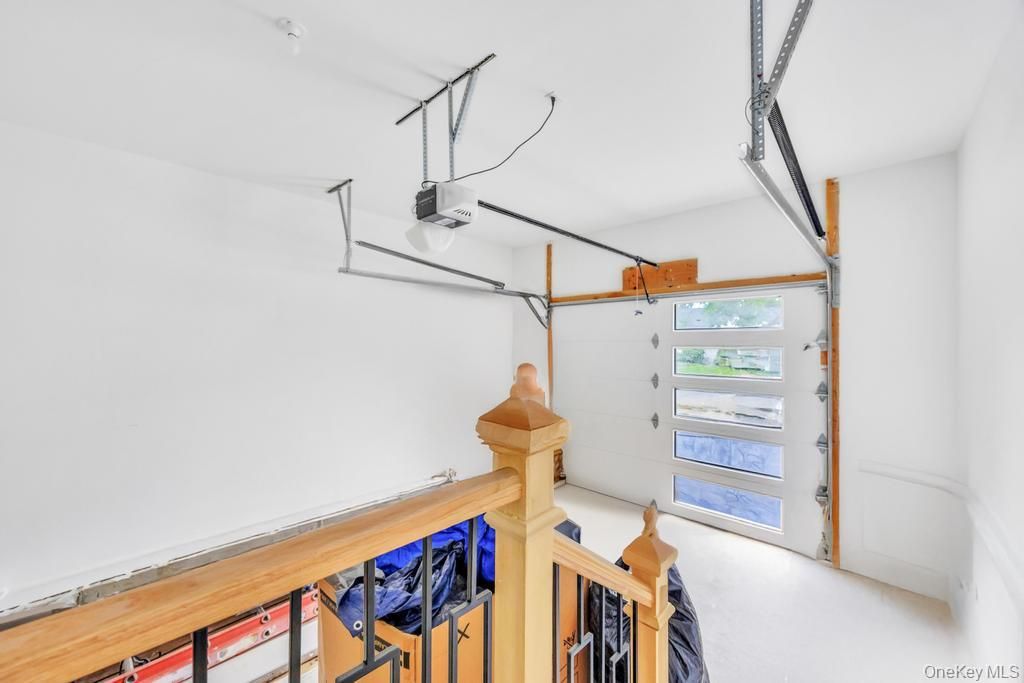 Garage, Interior