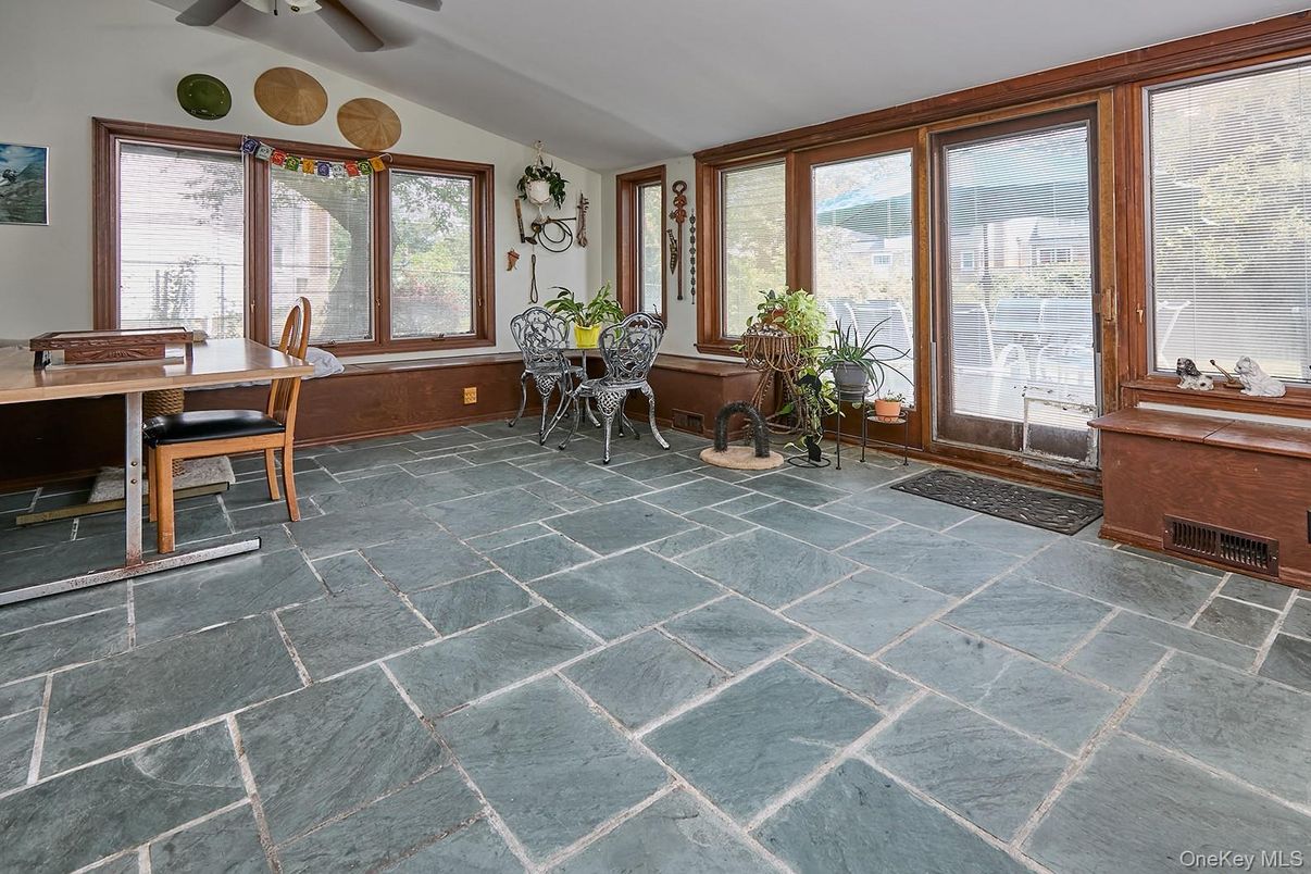 Dining room, Interior