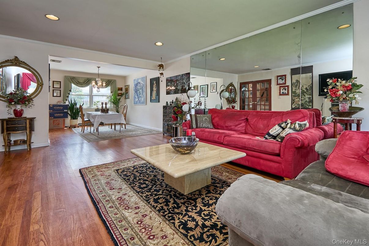 Chandelier, Dining room, Interior, Living room, Pendant Lights, Recessed Lighting, Wood Texture Flooring