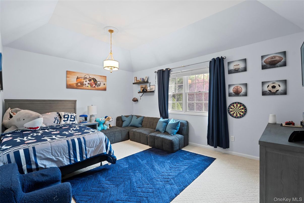 Bedroom, Interior, Pendant Lights