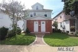 Exterior, Facade, American Foursquare