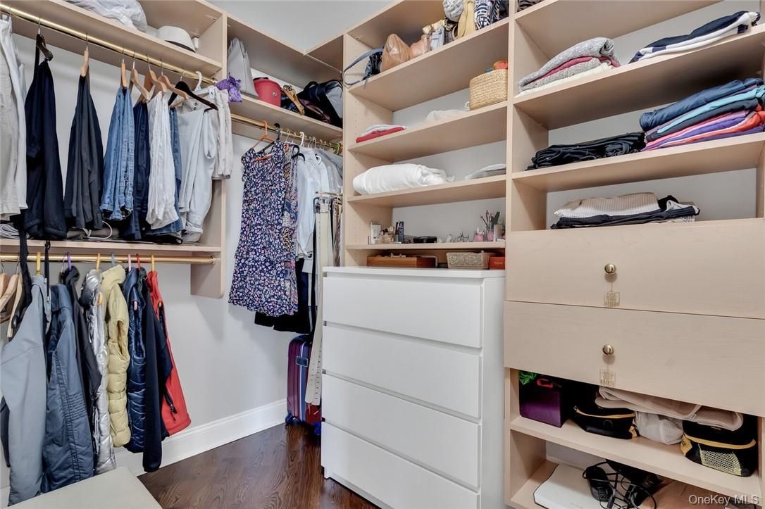 Interior, Walk-in Closets, Wood Texture Flooring
