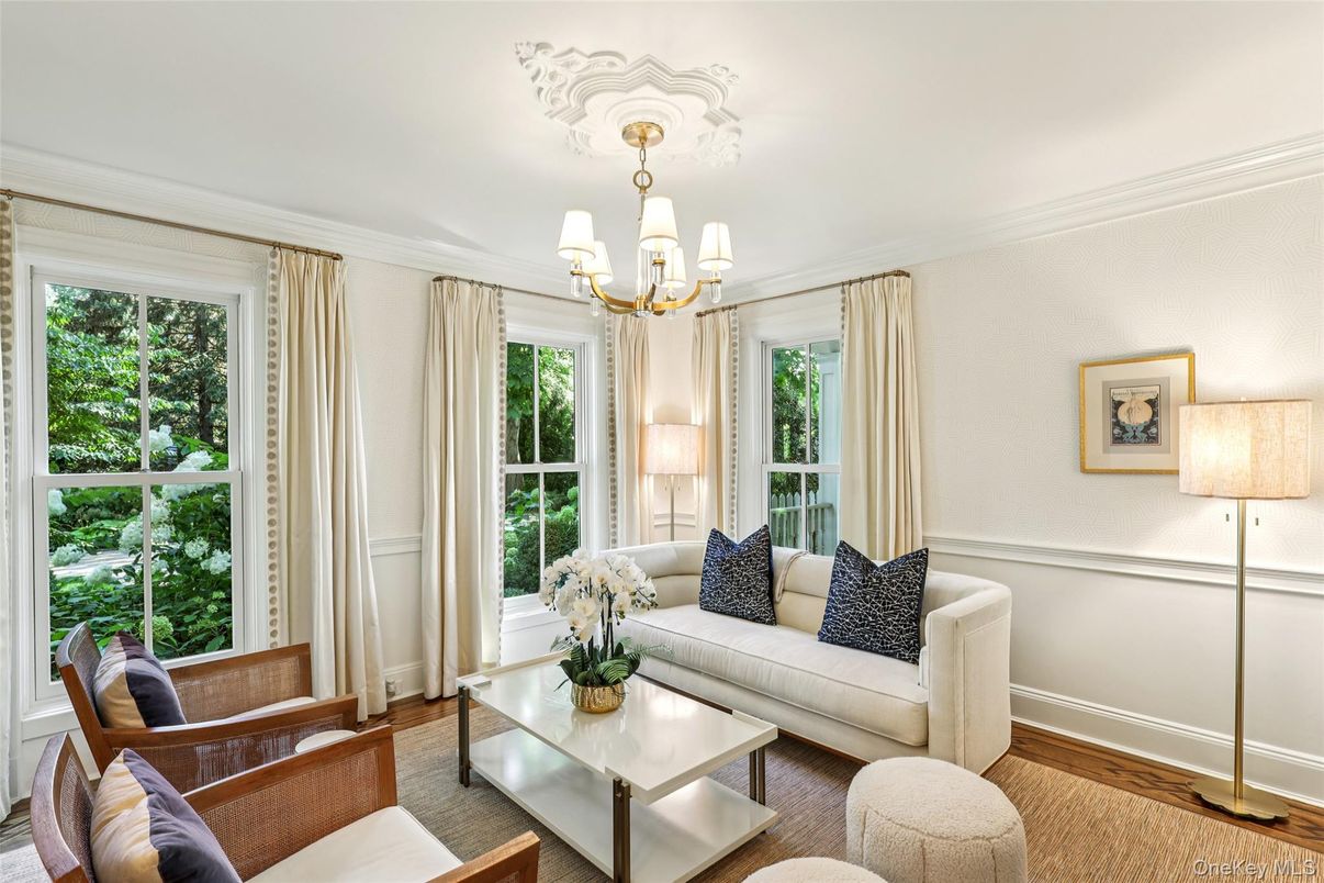 Chandelier, Interior, Living room, Wood Texture Flooring