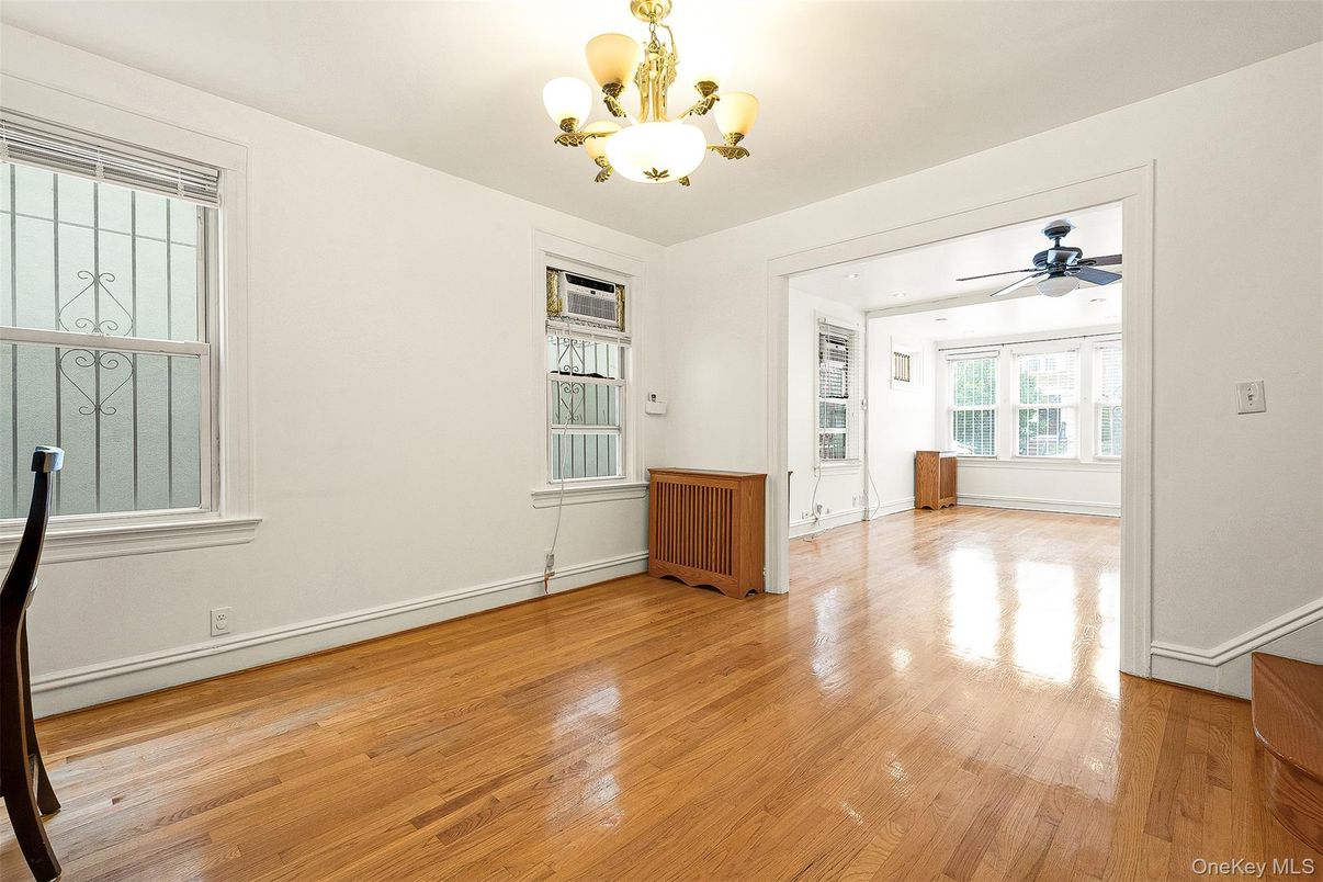 Chandelier, Empty room, Interior, Wood Texture Flooring