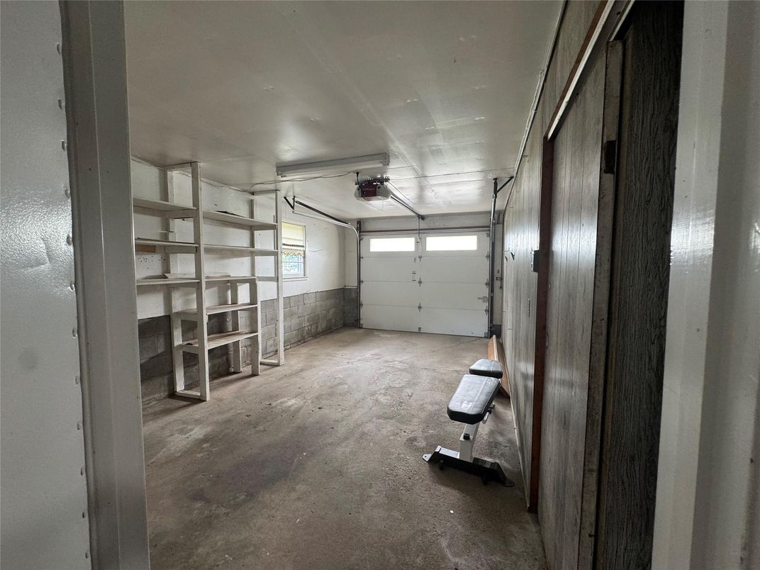 Garage, Interior