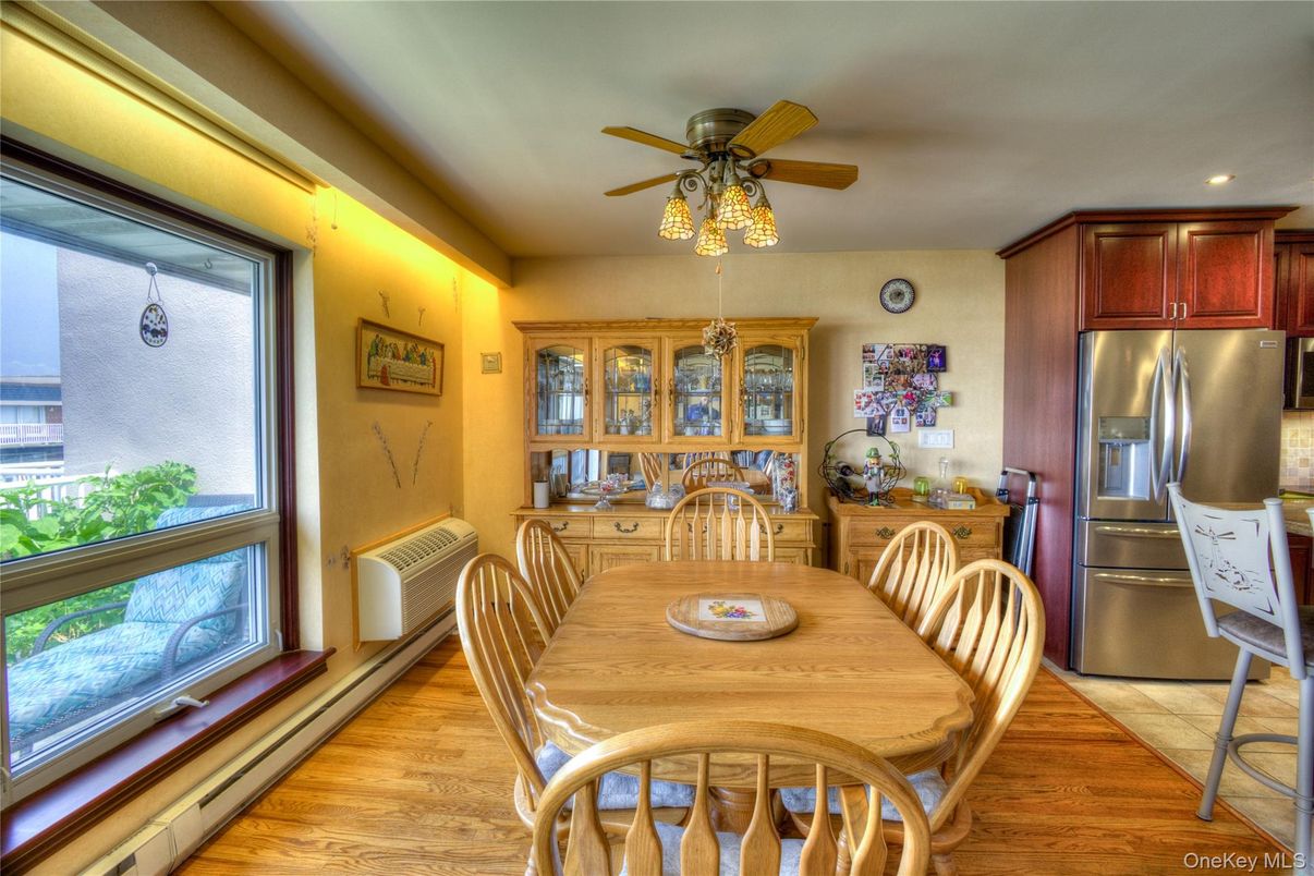 Dining room, Interior, Kitchen, Recessed Lighting, Stainless Steel Appliances, Wood Texture Flooring