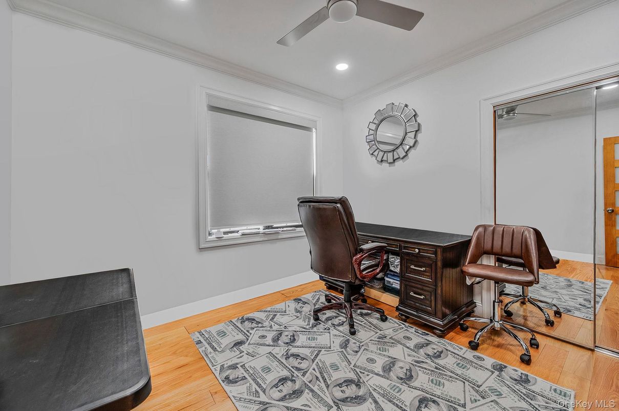 Home Office, Interior, Recessed Lighting, Wood Texture Flooring
