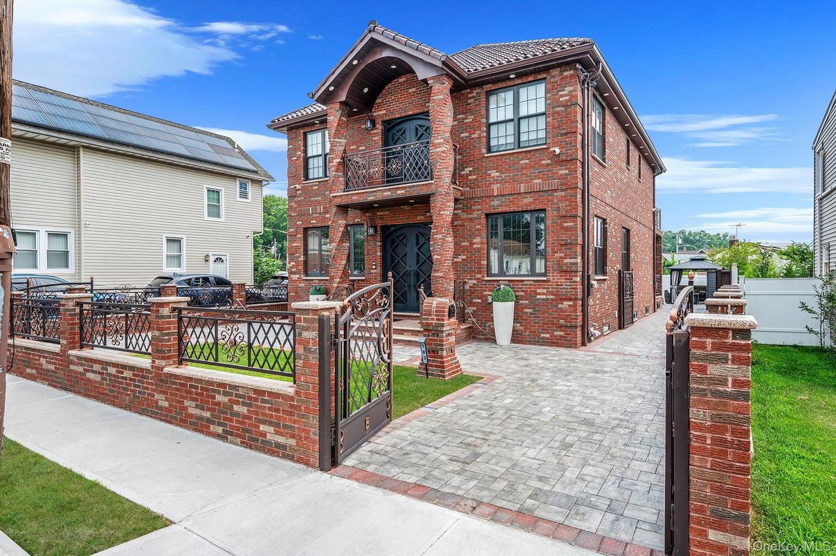 Exterior, Facade, Brick Facade, Mediterranean
