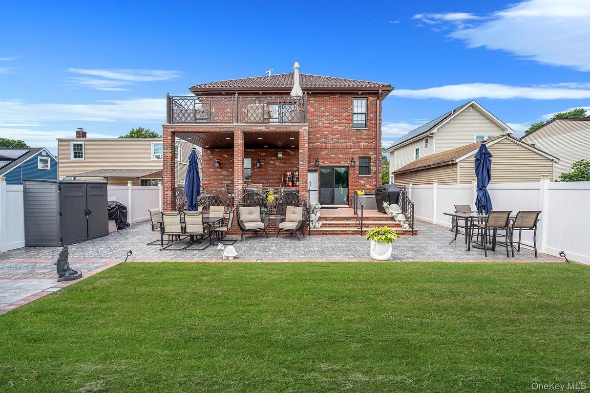 Backyard, Detached Garage, Exterior