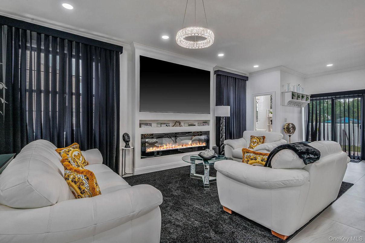 Fireplace, Interior, Living room, Pendant Lights, Recessed Lighting
