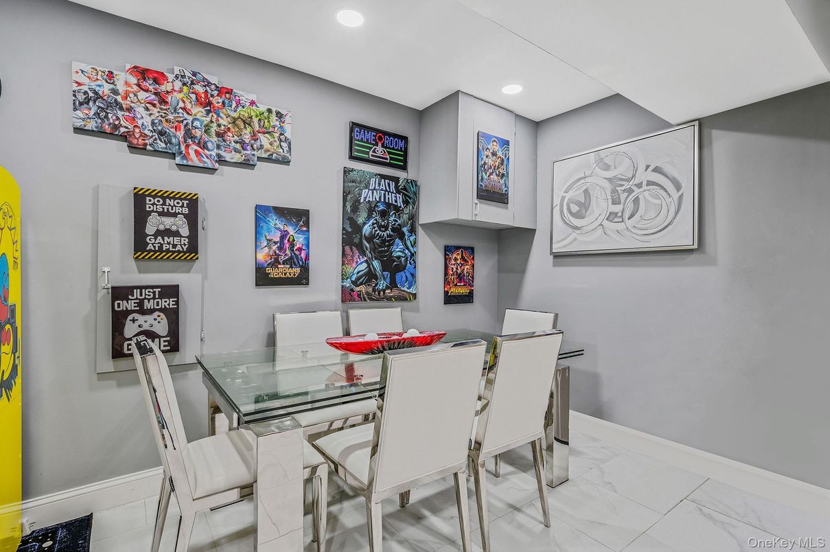 Dining room, Interior, Marble, Recessed Lighting