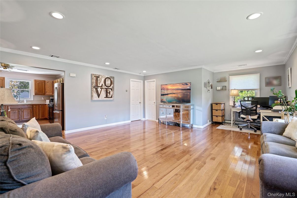 Home Office, Interior, Living room, Recessed Lighting, Wood Texture Flooring