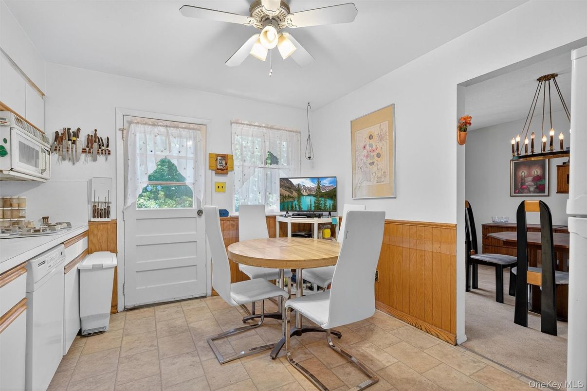 Dining room, Interior, Pendant Lights