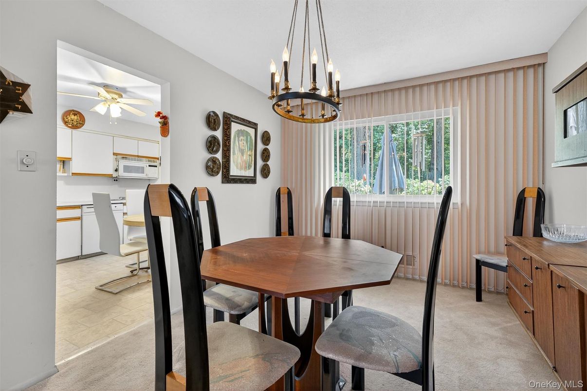 Dining room, Interior, Pendant Lights