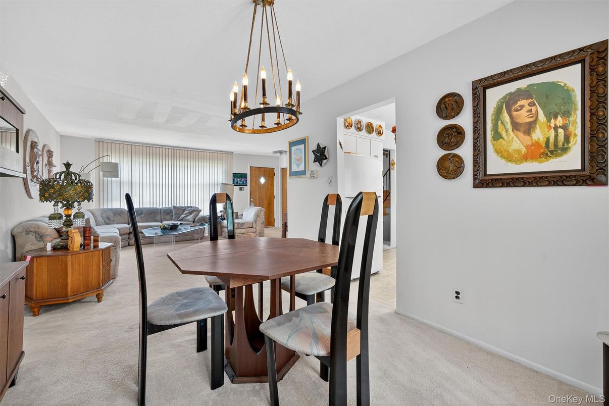 Dining room, Interior, Living room, Pendant Lights