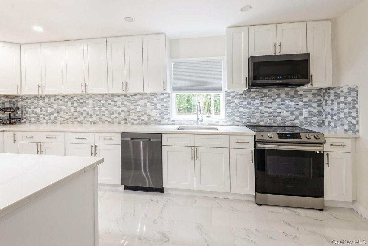 Interior, Kitchen, Marble, Recessed Lighting, Stainless Steel Appliances