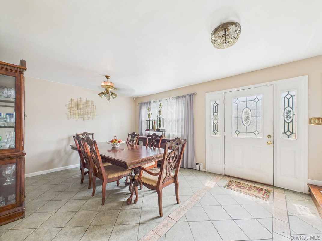 Dining room, Interior