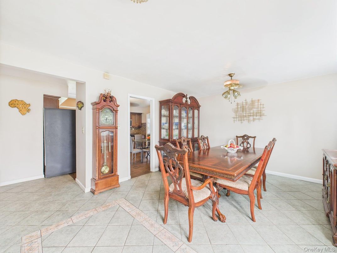 Dining room, Interior