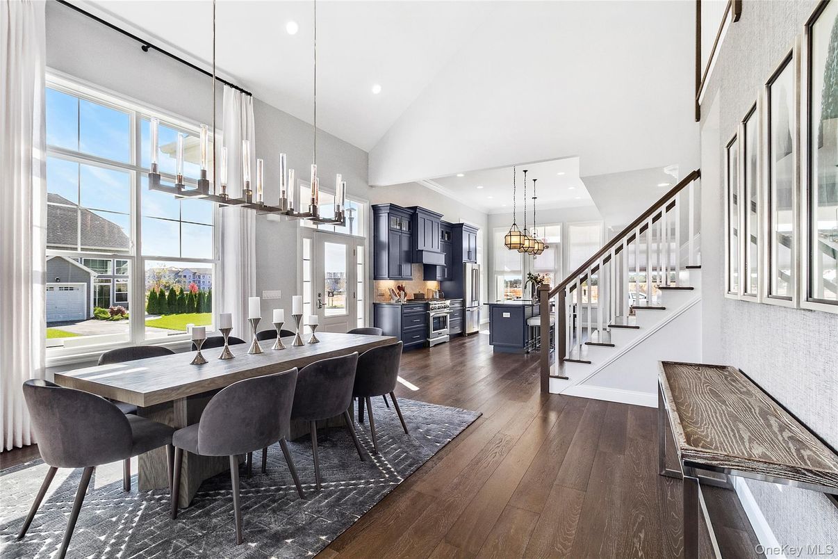 Chandelier, Dining room, Interior, Kitchen, Pendant Lights, Recessed Lighting, Wood Texture Flooring