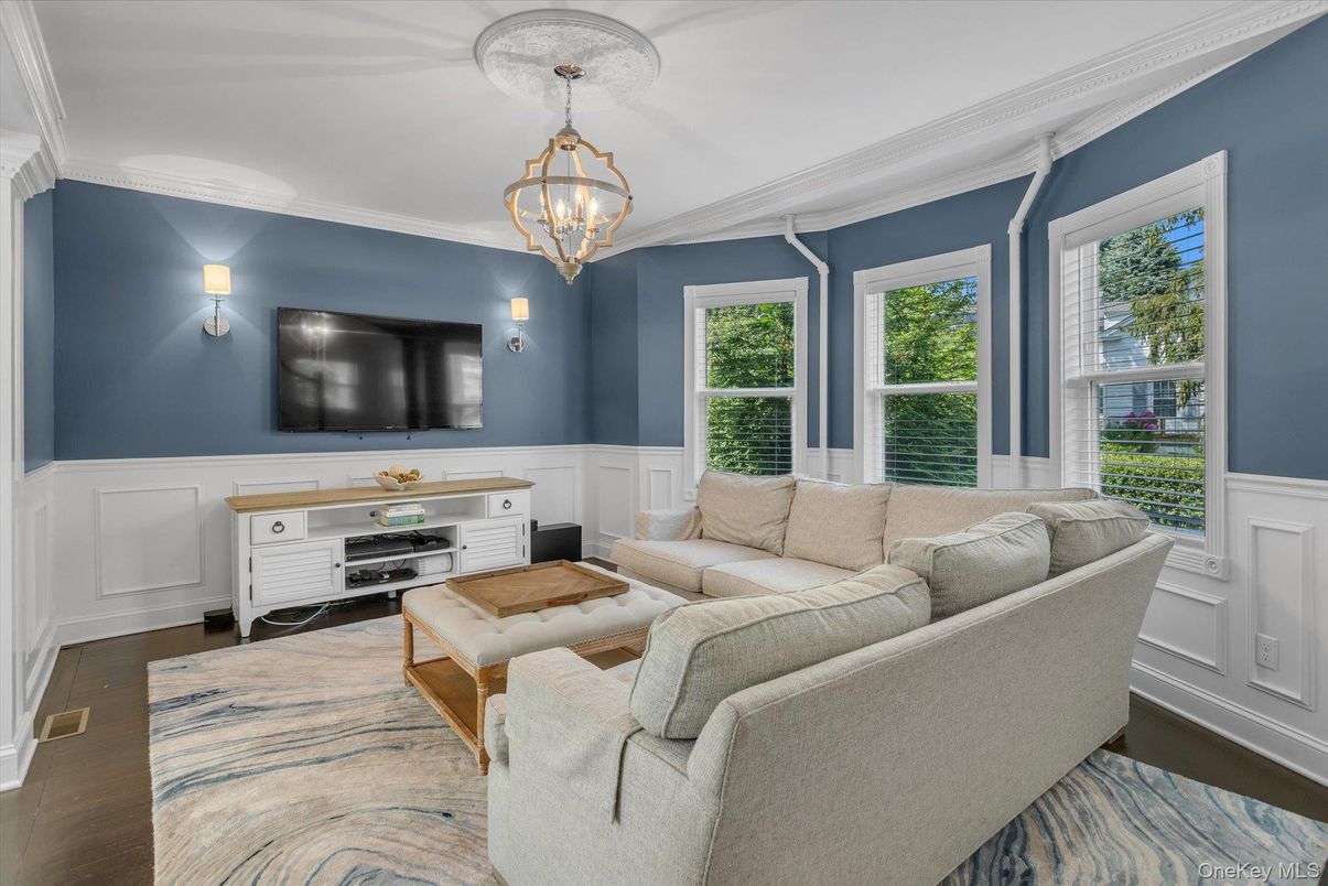 Chandelier, Interior, Living room, Wood Texture Flooring