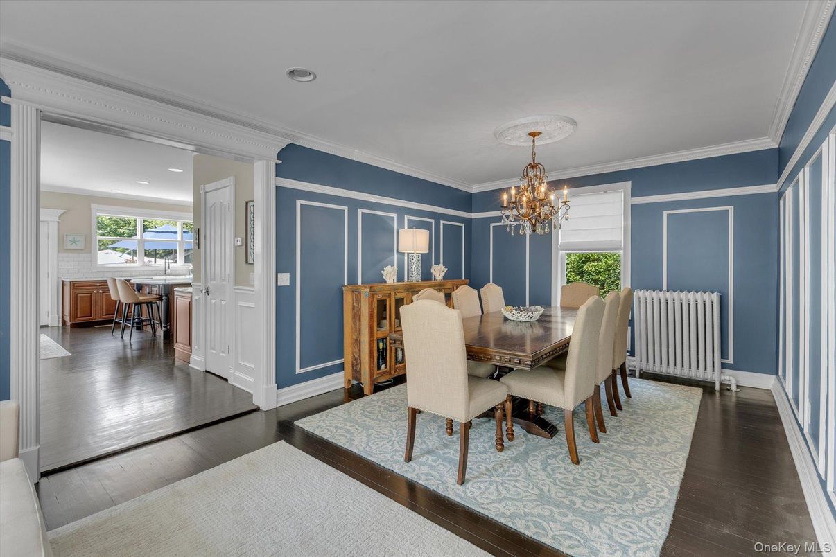 Chandelier, Dining room, Interior, Recessed Lighting, Wood Texture Flooring