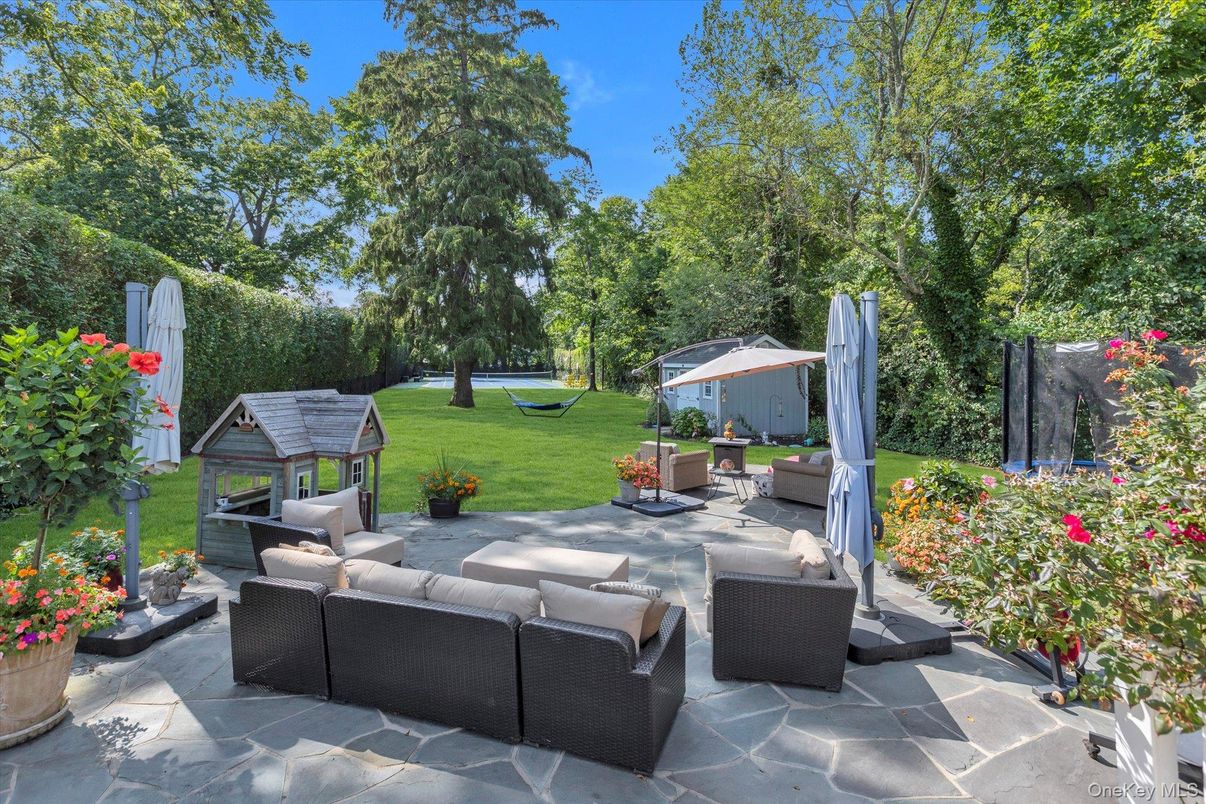 Backyard, Detached Garage, Exterior