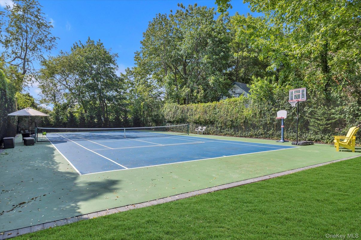 Exterior, Tennis Courts