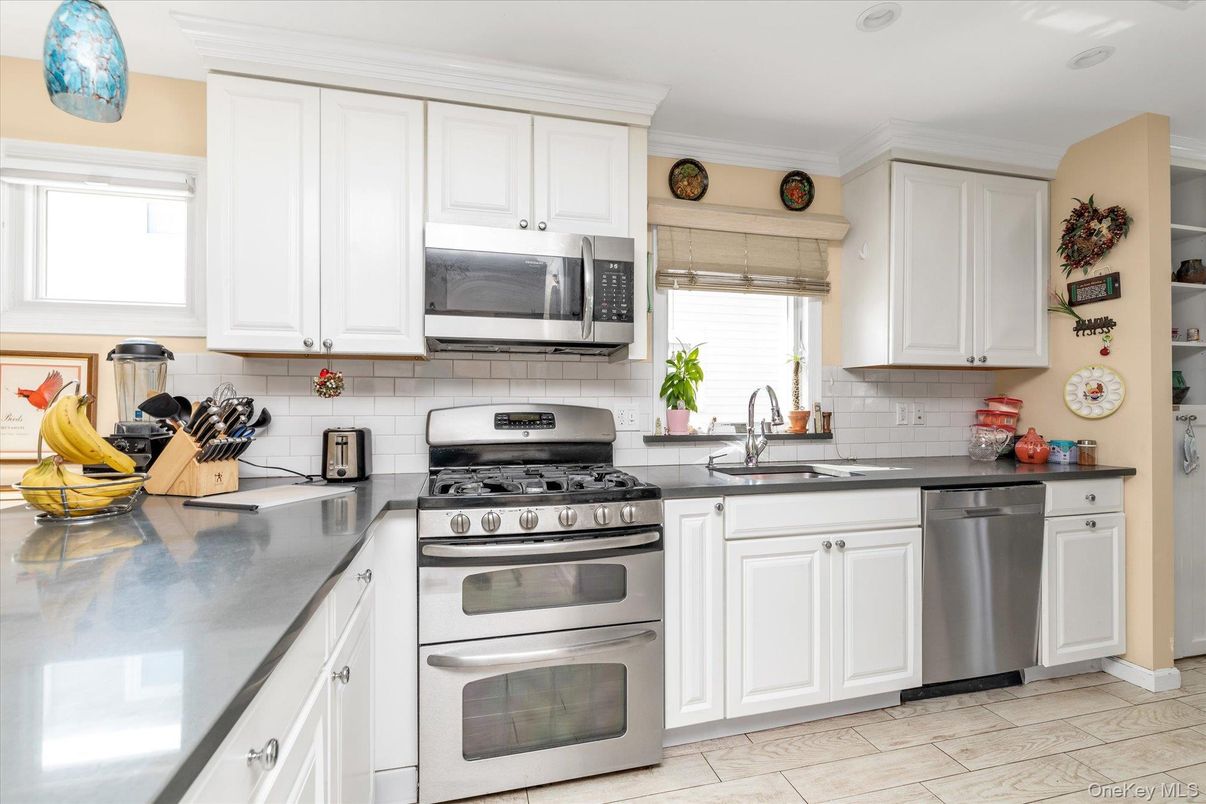Interior, Kitchen, Stainless Steel Appliances