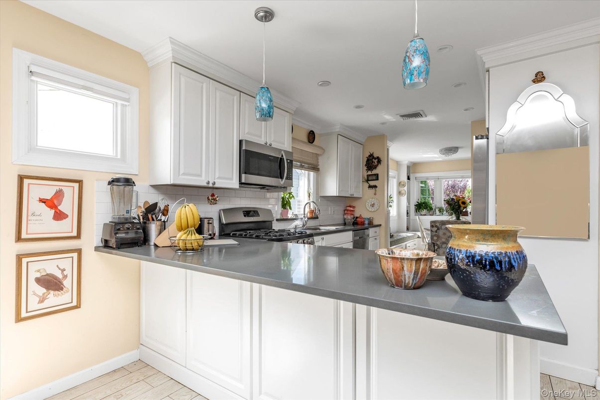 Interior, Kitchen, Pendant Lights, Recessed Lighting, Stainless Steel Appliances