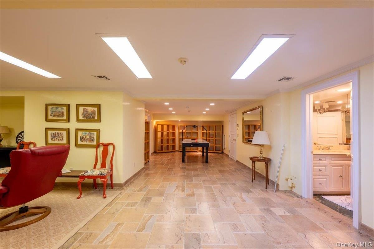 Bathroom, Interior, Recessed Lighting