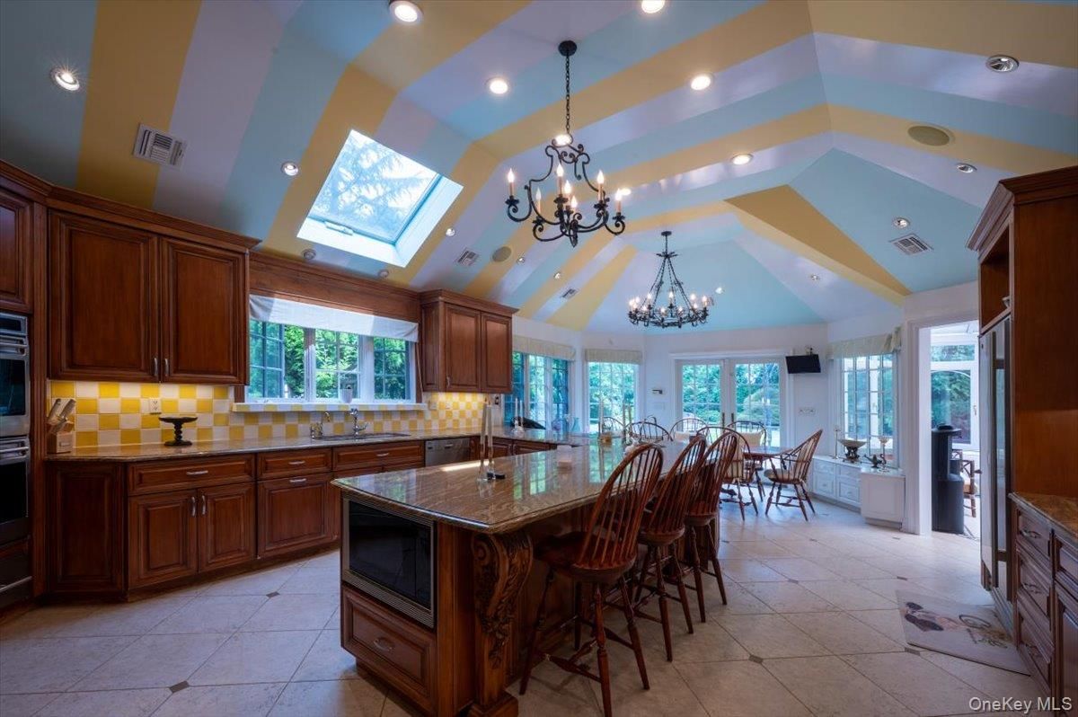 Chandelier, Dining room, Interior, Kitchen, Recessed Lighting