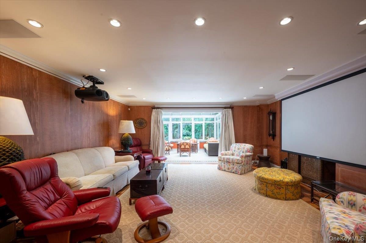 Interior, Living room, Projection Screen, Recessed Lighting, Theatre Room