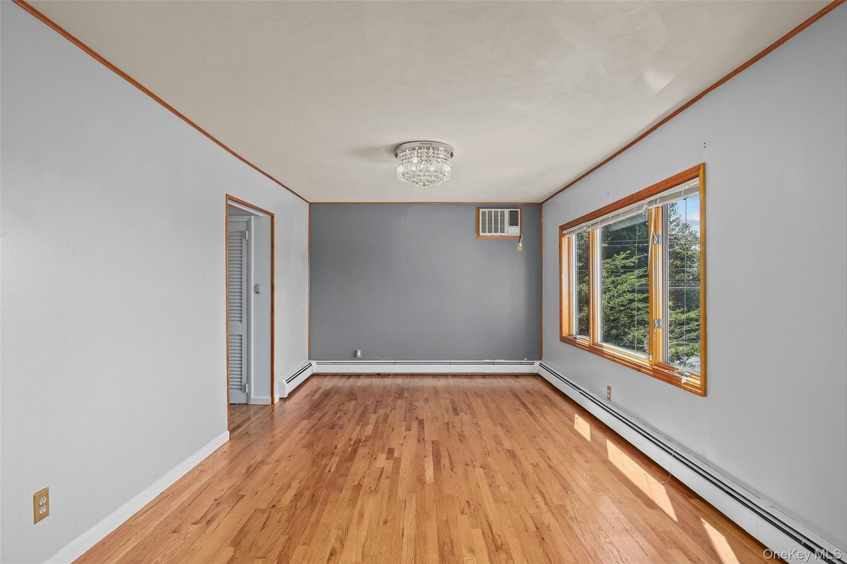 Chandelier, Empty room, Interior, Wood Texture Flooring