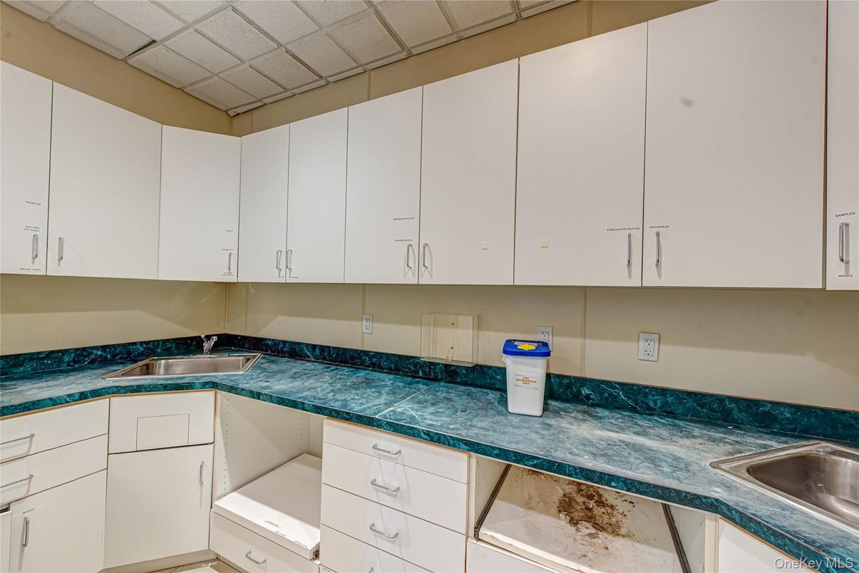 Interior, Kitchen, Tile Countertops