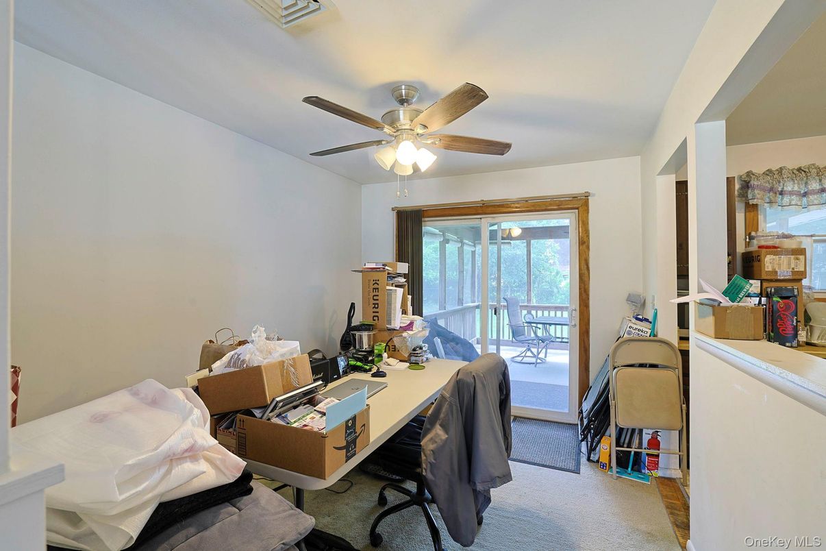 Home Office, Interior