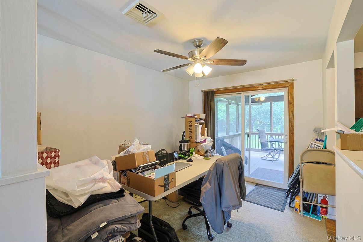 Home Office, Interior